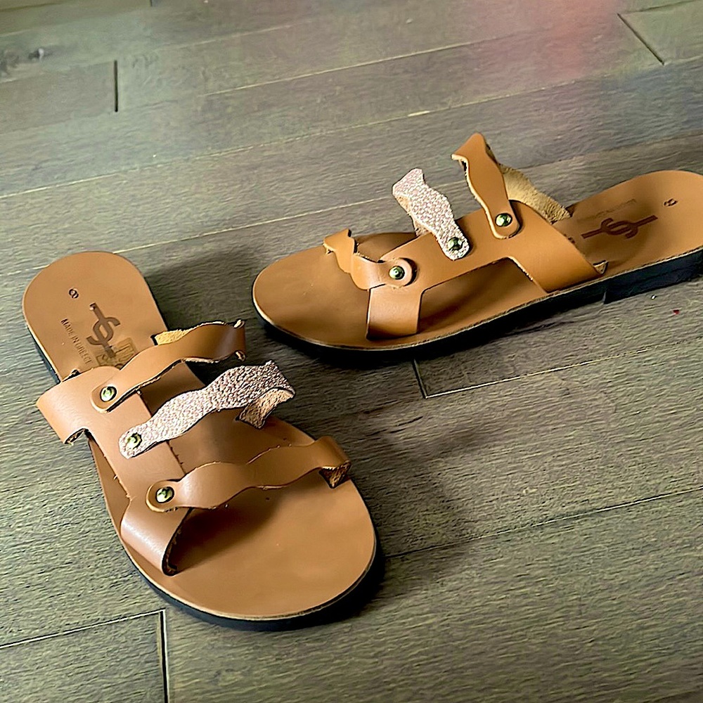 Camel Sandels